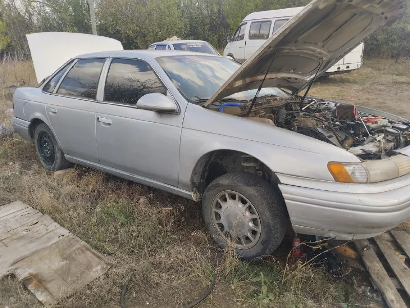Продам запчасти ford таурус 1995г, или целиком 150т и торг, запускается акпп работает только в аварии. +79498308016 📞 звоните: +7(949)8308016 - фотография - 2