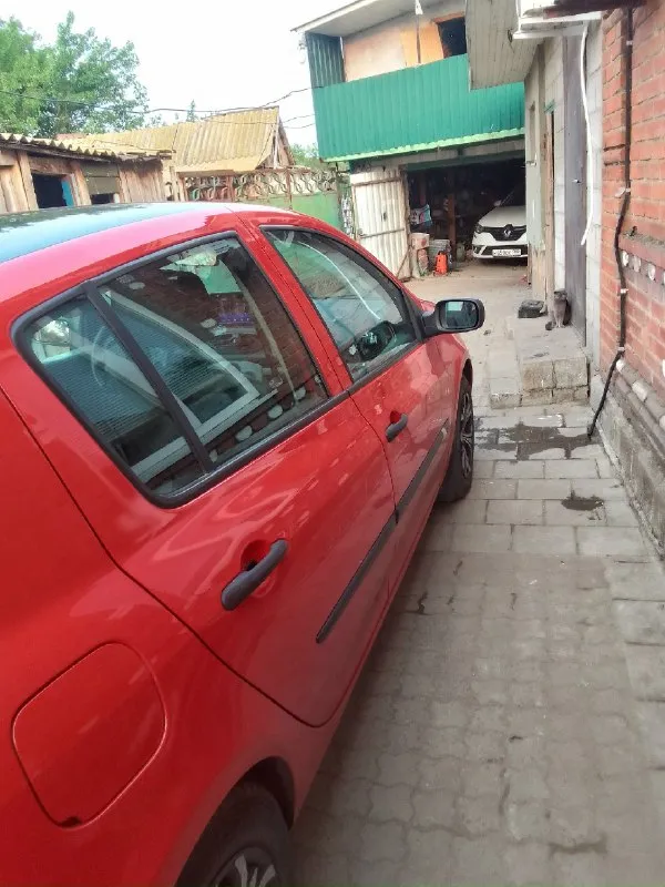 Срочно продам renault клио3 1,5cdi турбо самый мощный из линейки 6 ст мкпп кондер эур стеклоподъёмники комплект литых дисков на зиме 600₽ переоформление обмен на пикап или бус +79493013777 📞 звоните: +7(949)3013777 - фотография - 3