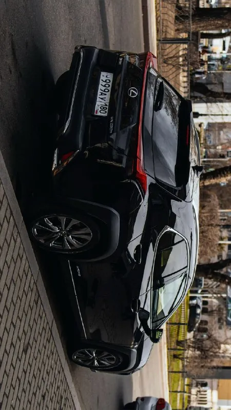Lexus ux250h f-sport, гибрид, полный привод. год:2019 пробег: 82,000 км. двигатель: 2,0. vin: jthu9jbh1k2007111 очень комфортный с приятным расходом топлива, отлично управляется. заводской f - sport, с фирменной f приборкой, хорошая музыка, подогрев руля и сидений, фулл лэд оптика, автоматический дальний, подсветка поворота ( поворотный свет ), датчик удержания полосы, датчик предотвращения удара, датчик слепых зон, 18тые f колеса с датчиками давления( зимний комплект резины в подарок ). замена масла каждые 6500 км, за машиной следил. полностью обслужен, езжу каждый день и только положительные эмоции. обмен не интересует, хороший торг реальному покупателю. цена 3,500,000₽ +79490039998 📞 звоните: +7(949)0039998 - фотография - 7