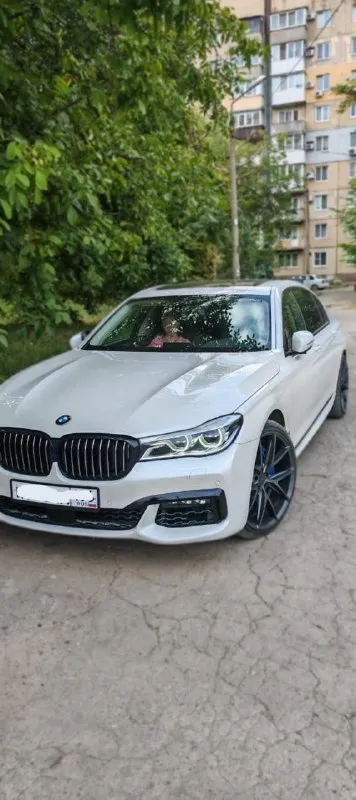 Bmw 750і 4.4 от собственника. год выпуска: 2017 пробег: 91т км. стоимость: 3 800 000 руб. (торг) маш... - фотография