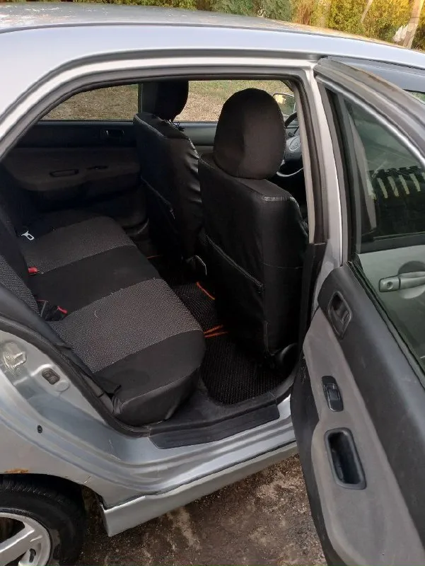 Mitsubishi лансер 9, 2004 года выпуска, двигатель 1.6 бензин, пробег 239000, коробка механика 5 ступ... - фотография