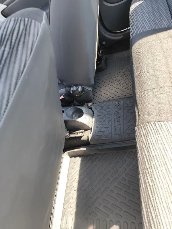 Продам renault логан 2012года. 1.4 -75 л. с. бензин/газ вписан. куплена с салона. 1 хозяин, ✅родной пробег 31тыс, машина вся целая, без дтп, есть незначительные коцки по кузову в ходе эксплуатации. все стекла родные, , коробка, подвеска в отличном состоянии, машина полностью обслужена не требует не каких вложений ! поменяны масла, фильтра. гидроусилитель руля, стеклоподъемники, центральный замок 2 ключа, магнитола, с документами полный порядок. цена 570 000₽, торг. просмотр луганск, донбасс звоните/пишите +79591600502, телеграмм 📞 звоните: +7(959)1600502 - фотография - 3