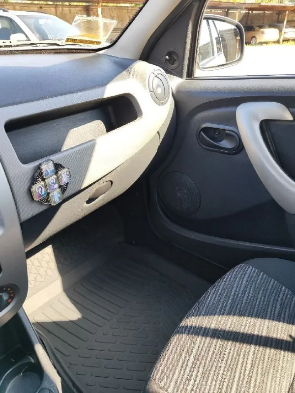 Продам renault логан 2012года. 1.4 -75 л. с. бензин/газ вписан. куплена с салона. 1 хозяин, ✅родной пробег 31тыс, машина вся целая, без дтп, есть незначительные коцки по кузову в ходе эксплуатации. все стекла родные, , коробка, подвеска в отличном состоянии, машина полностью обслужена не требует не каких вложений ! поменяны масла, фильтра. гидроусилитель руля, стеклоподъемники, центральный замок 2 ключа, магнитола, с документами полный порядок. цена 570 000₽, торг. просмотр луганск, донбасс звоните/пишите +79591600502, телеграмм 📞 звоните: +7(959)1600502 - фотография - 6