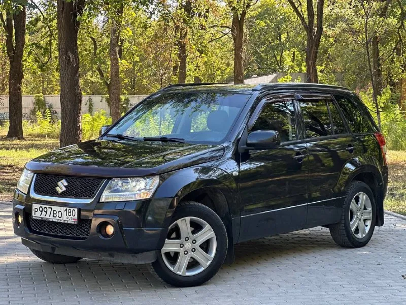 Цена 836.000 торг suzuki grand vitara 2.0 бензин, автомат, полный привод 2008 год. машина в отличном состоянии. двигатель не дымит, без подтеков масла и прочего ! коробка полноценный автомат, работает идеально в штатном режиме, в любом положении без пинков и ударов. максимальная комплектация :обесшумлена, бесключевой доступ, кожаный салон, люк работает во всех положениях и не течёт, esp, зеркала с подогревом, подогревы сидений, хорошая музыка, установлен планшет, мульти руль, круиз контроль, климат контроль. переключатель режимов полного привода. автомобиль одного собственника. установленный газ евро4, в техпаспорт вписан. юридически чистая. продажа с переоформлением. остальные вопросы по телефону +79493319983. осмотр в донецке цена 836.000 торг - фотография - 3
