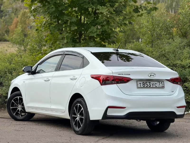 Hyundai solaris год: 2020 двигатель: 1.6 бензин кпп: механика привод: передний пробег:52000км автомобиль в идеальном состоянии, 1 хозяин, без дтп, весь в заводском окрасе! цена:1.520.000₽ 📞 🇷🇺 звоните: +79496107823 - фотография - 4