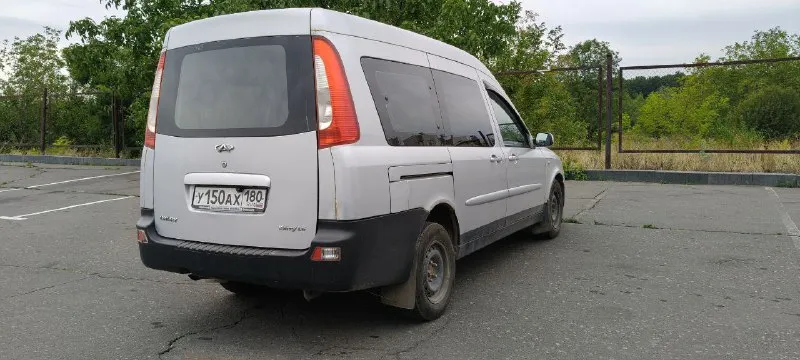 🔥chery karry 1.6 mt, 2008, 94 000 км 💵430 000 ₽ ☎️+79494278043 ✅владеем с момента покупки в салоне в 2008 ✅семейное авто, всегда обслуживалась, никогда не курили, пробег реальный. ✅без дтп 🔥резина вся новая и лето и зима. не прошла и пол сезона. 😱по паспорту 7 мест! сиденья как новые! всю жизнь в чехлах! 👌ооооочень вместительная, все переезды с квартир на квартиру на ней прошли. для наглядности есть фото где 2 бака по 500л в ней без проблем. 👀сзади стоят рессоры, грузи сколько хочешь. ✅кондиционер в прошлом году прошел полную ревизию, и вообще всё сделано что нужно. сел и поехал. ✅установлена камера заднего вида и видеорегистратор. 🤝по всем техническим вопросам ответим что и когда менялось. ✅переоформление без проблем. - фотография - 4