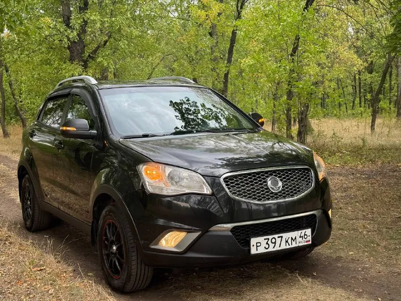 Продам ssanyong actyon 2.0 л tdi, 4 wd, at. подключаемый полный привод с блокировкой. автомобиль 11.11.2011 г. в. находится в 1 семье. оригинальный птс, вся документация, 2 ключа. заводской окрас всех кузовных элементов за исключением крышки багажника. пороги, низ дверей, арки и днище в целом - без нюансов. подкапотное пространство сухое. двигатель работает ровно, расход 9 л город, 7 л трасса. комплектация полная, климат, круиз, 4 эл. сп, мультируль, подогрев сидений, зеркал, зоны дворников, штатные птф, автозапуск, прочие. находится в г макеевка, звонить по существу. варианты обменов и рассрочек не интересны. цена 750 тыс руб. контакты : +79494531233 ; +79517679727 📲 tg: @blackynsaid 📞 звоните: +7(949)4531233 - фотография - 3