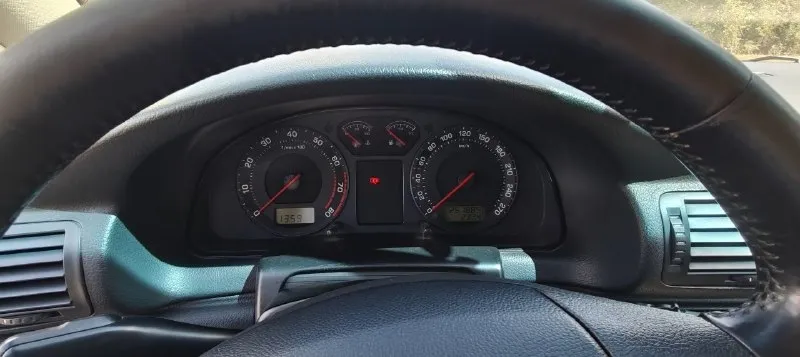 Продам skoda суперб год 2006. двигатель 1.8 турбо. коробка механика. пробег 254 000. климат контроль. двух диновый магнитофон. камера заднего вида. би-лет линзы. отдам зимнюю резину на титанах. цена 600 тысяч рублей торг у капота. машину можно в донецке. 79493114433 79494491171 📞 звоните: +7(949)3114433 - фотография - 5