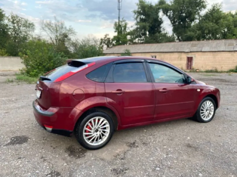 Продам ford фокус 2 2006 года 1,8, в хорошем состоянии, недавно поменяна цепь грм, выхлопная, рулевы... - фотография