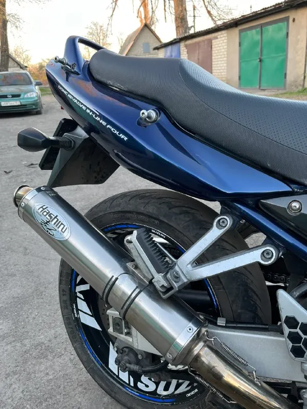 Продам suzuki bandit 1200s 2000 года пригнан в 2023 году с японии полностью обслужен и готов к сезону дополнительно установлено: - защита двигателя - туманки - японский выхлоп заводской выхлоп в комплекте продажа без номеров, с полным переоформлением находится в городе ровеньки вопросы по телефону +79591422712 +79525735254 либо обращаться в лс 📞 звоните: +7(959)1422712 - фотография - 4