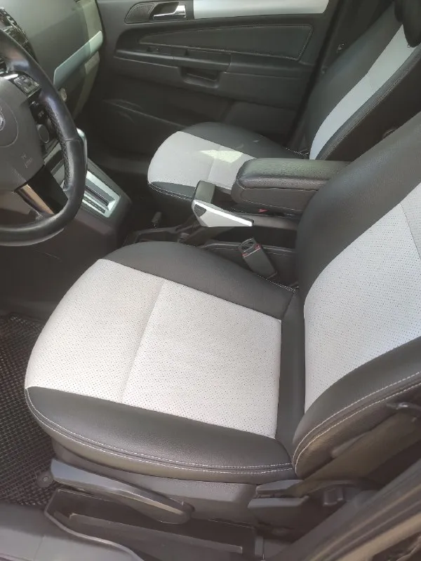 Продам opel zafira b рестайлинг, год выпуска 2009, объем двигателя 2.2 бензин, пробег оригинальный 184тыс. км. коробка автомат. авто из германии, в родной краске, стекла тоже родные. салон в идеальном состоянии. на новой летней резине, зимняя в придачу. два ключа. датчик света, датчик дождя, адаптивный би ксенон. новый аккумулятор стоит. из последнего, что было сделано это замена передних амортизаторов с опорниками, сайлентблоки задней балки, сайлентблоки подрамника и передних рычагов, новый компрессор и радиатор кондиционера, удалены и отшиты вихревые заслонки, новые иридиевые свечи, заменена прокладка клапанной крышки, задние фонари новые, передние тормозные диски и колодки. в общем авто не требует вложений от слова совсем, всегда всё вовремя менялось и обслуживалось, денег не жалел на ремонты, личный автомобиль! цена 850 000. любые проверки и диагностики на любой сто за ваш счёт. заинтересованным звонить по телефону: +79493280707 📞 звоните: +7(949)3280707 - фотография - 7