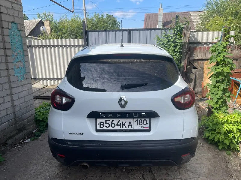 Продам renault kaptur 2018г. в 1.6 акпп кондей работает заправлен подогрев сидений по электрике все работает по технике отлично мотор коробка без нареканий по кузову есть жизненные моменты остальные вопросы в лс или по +79495118224 цена 800.000₽ торг минимальный возможен обмен г. горловка 📞 звоните: +7(949)5118224 - фотография - 4