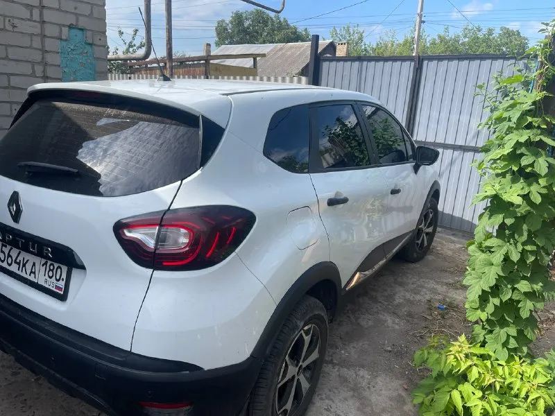 Продам renault kaptur 2018г. в 1.6 акпп кондей работает заправлен подогрев сидений по электрике все работает по технике отлично мотор коробка без нареканий по кузову есть жизненные моменты остальные вопросы в лс или по +79495118224 цена 800.000₽ торг минимальный возможен обмен г. горловка 📞 звоните: +7(949)5118224 - фотография - 5