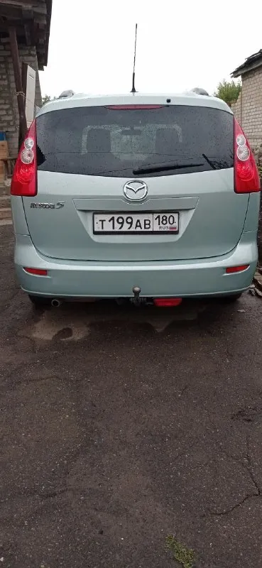 Продам mazda 5. год: 2006. пробег: 245000 км. объем 1.8 привод: передний. коробка: механика. комплектация: бортовой компьютер, центральный замок, климат-контроль, доводчик стёкол, магнитола-андроид 9 дюймов. по коробке и мотору нареканий нет. все расходники менялись вовремя. салон ухоженный. есть дефект на лобовом стекле, на фото видно. цена: 590 000 рублей. по всем вопросам обращаться по телефону: +79497069946, +79490904582 алексей. 📞 звоните: +7(949)7069946 - фотография - 3