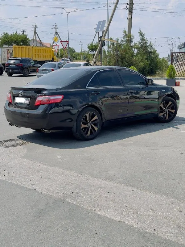 Продам toyota camry 2.4 at 2007г. пробег 255000 км. вторая машина в семье. зеленая автотека. в идеальном состоянии, вложений не требует, по кузову гнили, ржавчин нет. не бита, не крашена. салон кожаный в отличном состоянии. цена 1.300.000₽ торг. остальные вопросы по +79590276590 + 79490898645 📞 звоните: +7(949)0898645 - фотография - 5