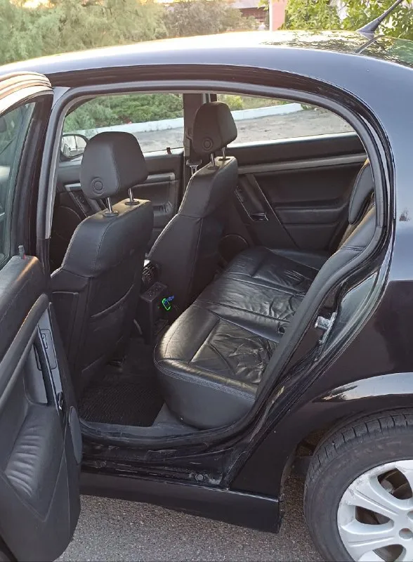 Продам 525.000 opel vecrtra 2007 г 1.8 бензин механика 236 тыс. пробег комплектация два комплекта резины два ключа оформление без проблем, будете третьим хозяином г. макеевка +79494843951 - фотография - 7