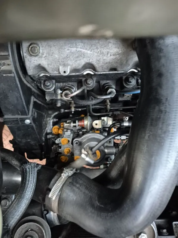 Продам личный автомобиль, fiat ducato, 1.9 td, 1999 года рождения. по документам грузопассажирский 6+1 категория b, двигатель французский пежо один из надёжнейших, после капитального ремонта прошёл 40 тыс. , топливный насос после ремонта, новая рейка. стоит подогрев двигателя на 220в. коробка на 5. днище и кузов поварено. последнии лет 20 в одних хозяйских руках. имеется второй ряд сидений от boeing 747. вложений не требует, салярку нюхает. доедет куда угодно. отвечу на любые вопросы и за каждое слово. цену вижу 490000 тыр, в машину вложено много сил и средств, торг присутствует. звоните +79493301540, владимир. авто в донецке. - фотография - 6