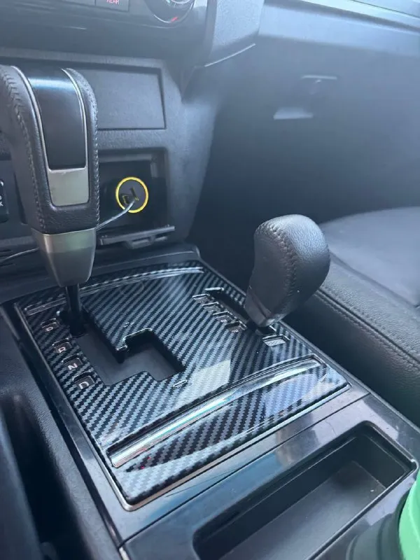 Mitsubishi pajero 2014 года цена авто: 2.500 000 руб. предлагаем вашему вниманию mitsubishi pajero последний рестайлинг. с двигателем 3 литра бензиновым. этот автомобиль в максимальной комплектации обеспечит вам максимальный комфорт и безопасность на дороге. коробка передач: автомат фары: все led с тонированной бронепленке. аудиосистема: доработанная, для истинных ценителей музыки. салон кожа. состояние: автомобиль идеальное, не участвовал в дтп 2 комплекта оригинальных дисков зима, лето. подробнее расскажу по телефону, звоните. +79493069811 📲 tg: @illandmarkll 📞 звоните: +7(949)3069811 - фотография - 9