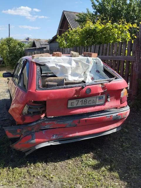 Opel астра 1993г. после дтп, на разборку или восстановление. двигатель целый, титановые диски. регистрация днр до 06.07.2026г. заклинило водительскую сторону, сама не поедет. г. макеевка, червоногвардейский район 40 тыс руб. торг подробнее по +7 949 332 53 96 📲 tg: @alenkakay 📞 звоните: +7(949)3325396 - фотография - 3