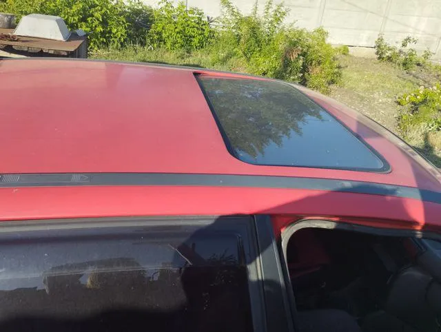 Opel астра 1993г. после дтп, на разборку или восстановление. двигатель целый, титановые диски. регистрация днр до 06.07.2026г. заклинило водительскую сторону, сама не поедет. г. макеевка, червоногвардейский район 40 тыс руб. торг подробнее по +7 949 332 53 96 📲 tg: @alenkakay 📞 звоните: +7(949)3325396 - фотография - 5