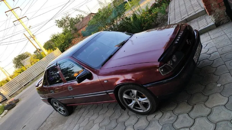 🚗 дорогие автолюбители, представляем вашему вниманию редкий экземпляр — opel vectra a 1993 года. мощ... - фотография