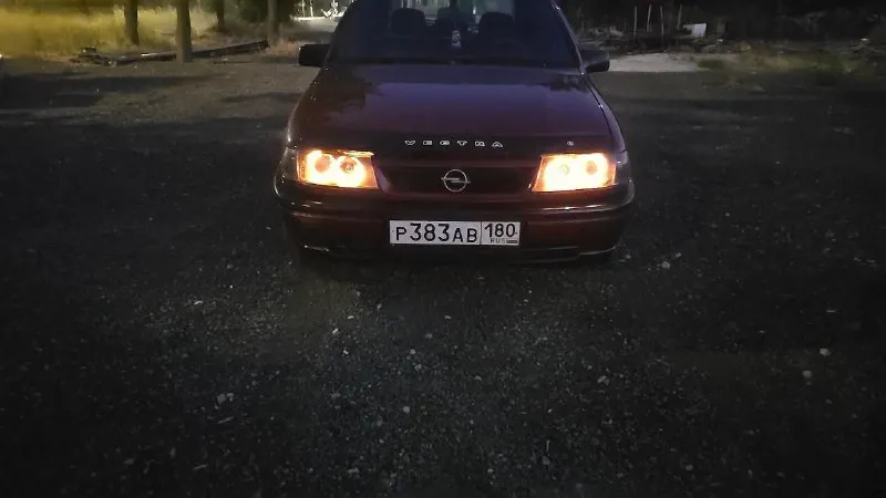 🚗 дорогие автолюбители, представляем вашему вниманию редкий экземпляр — opel vectra a 1993 года. мощный двигатель v6 объёмом 2.5 литра и 176 л. с. дарит удовольствие от каждой поездки, средний расход всего 10 литров. интерьер выполнен из натуральной кожи с подогревом сидений, создающих атмосферу роскоши и комфорта. единственным небольшим недостатком является система отопления салона, однако это ничуть не умаляет достоинств машины. автомобиль бережно эксплуатировался и прекрасно сохранился. его продают исключительно потому, что больше не нужен владельцам. свяжитесь с нами по телефонам +79493344568 (роман) или +79490040366 (миранда). мы открыты к обсуждению цены. ваш новый друг на дороге ждёт именно вас! - фотография - 3