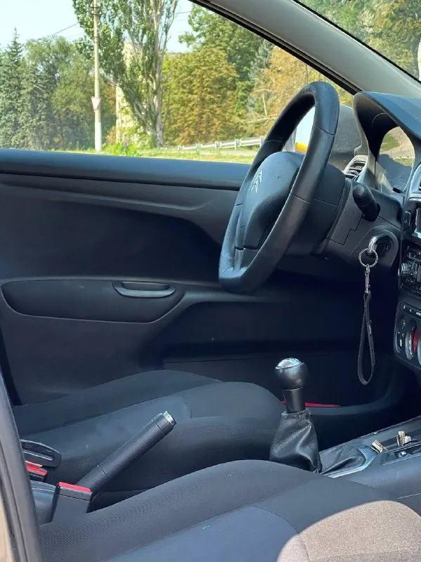 ‼️в продаже‼️ citroen c-elysee 👉год: 2013 👉мотор: 1.6 дизель 👉пробег: 212.000 👉коробка: механика 👉привод: передний цена: 650.000 возможен кредит или обмен +79495130731 - фотография - 7