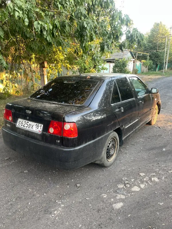 Продам chery amulet a15. год выпуска 2007. объем двигателя 1.6 комплектация 4-эсп, гур, кондиционер. коробка 5-ти ступка, без вылетов и хрустов. резина r14 (зима). машина требует вложений, возможно пробита прокладка гбц, а так заводится, передвигается. кондиционер работает, через раз. гур подтекает. по кузову: жучки, крыло мятое, днище живое (есть пару моментов). документы в норме, постоянный 181 стс, птс, дкп на руках. город: антрацит цена: 90.000₽ торг возможен. пишите в личные сообщения или по номеру телефона +79595281180 📞 звоните: +7(959)5281180 - фотография - 5