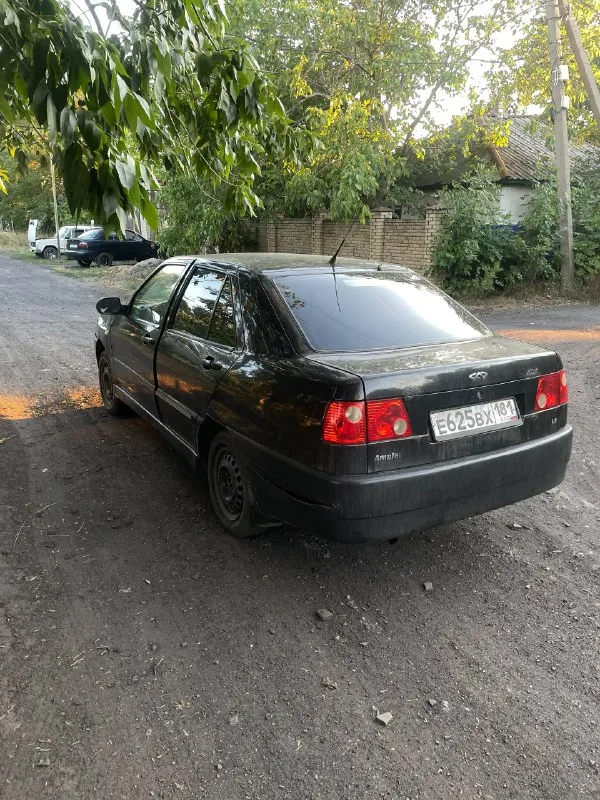 Продам chery amulet a15. год выпуска 2007. объем двигателя 1.6 комплектация 4-эсп, гур, кондиционер. коробка 5-ти ступка, без вылетов и хрустов. резина r14 (зима). машина требует вложений, возможно пробита прокладка гбц, а так заводится, передвигается. кондиционер работает, через раз. гур подтекает. по кузову: жучки, крыло мятое, днище живое (есть пару моментов). документы в норме, постоянный 181 стс, птс, дкп на руках. город: антрацит цена: 90.000₽ торг возможен. пишите в личные сообщения или по номеру телефона +79595281180 📞 звоните: +7(959)5281180 - фотография - 6