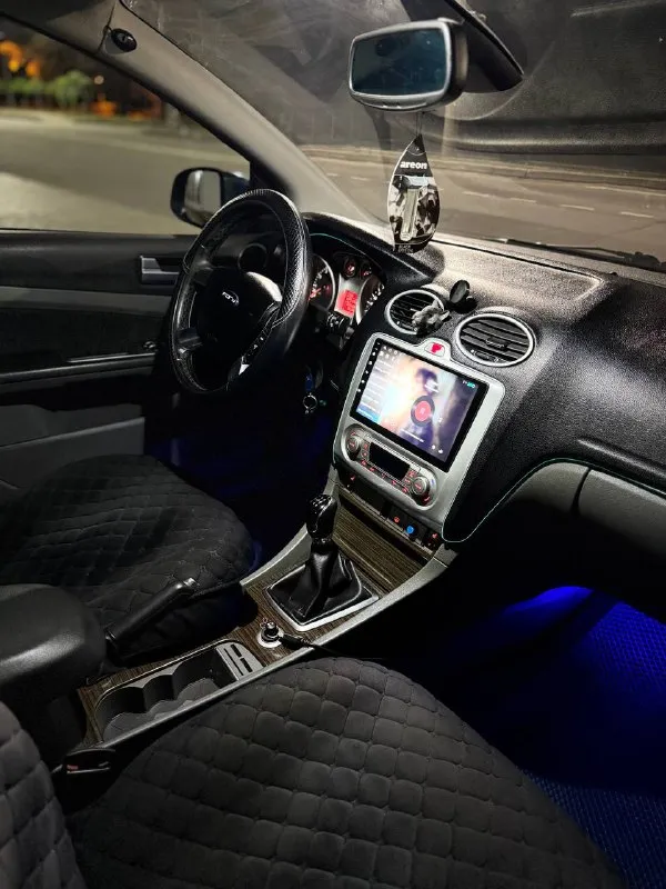 Ford focus 2 (рестайлинг). 2008 г. , сборка германия. комплектация chia. круиз, датчик света, датчик дождя, доводчики стекл, подогрев сидений, климат, подогрев зеркал, электро пакет. зеркало заднего вида с автозатемнением. хороший свет, ближний, дальний, туманки led. 1.8, 5-мкпп. 287500 км. г. донецк. продажа только с полным переоформлением. цена 690 000₽ торг у капота. +79495210540 (тг). 📲 tg: алина 📞 звоните: +7(949)5210540 - фотография - 2