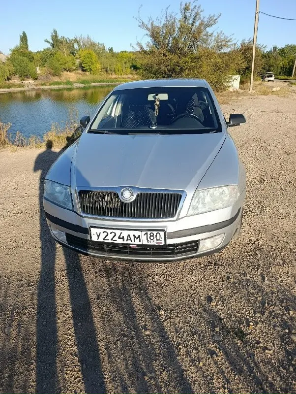 Skoda октавия а5 2008 года, двигатель 1.6 на механике. по технической части всё отлично, обслужена. цена 700.000+ хороший торг. звонить +79493913201 📞 звоните: +7(949)3913201 - фотография - 1