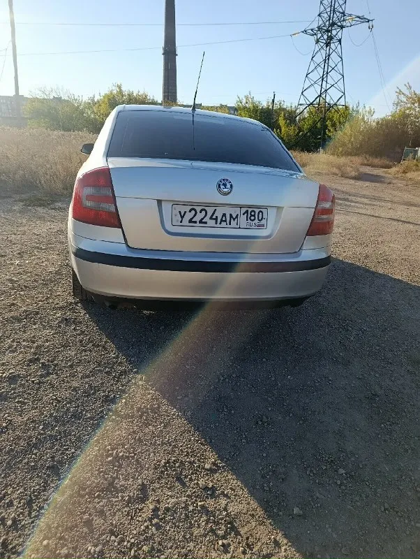 Skoda октавия а5 2008 года, двигатель 1.6 на механике. по технической части всё отлично, обслужена. цена 700.000+ хороший торг. звонить +79493913201 📞 звоните: +7(949)3913201 - фотография - 4