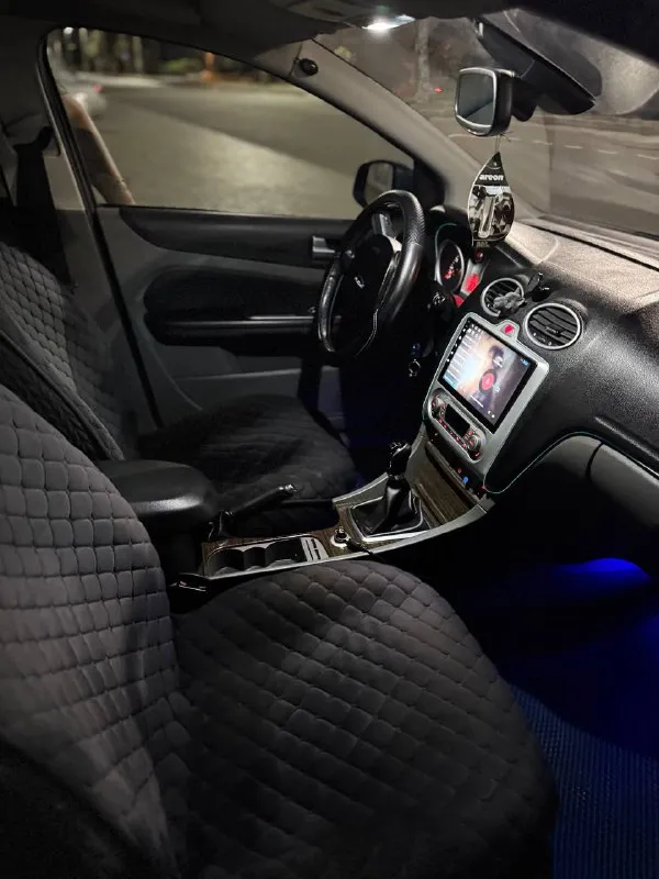 Ford focus 2 (рестайлинг). 2008 г. , сборка германия. комплектация chia. круиз, датчик света, датчик дождя, доводчики стекл, подогрев сидений, климат, подогрев зеркал, электро пакет. зеркало заднего вида с автозатемнением. хороший свет, ближний, дальний, туманки led. мотор 1.8, 5-мкпп. 287500 км. г. донецк. продажа только с полным переоформлением. цена 690 000₽ торг у капота. тел. +79495210540 (тг). - фотография - 3