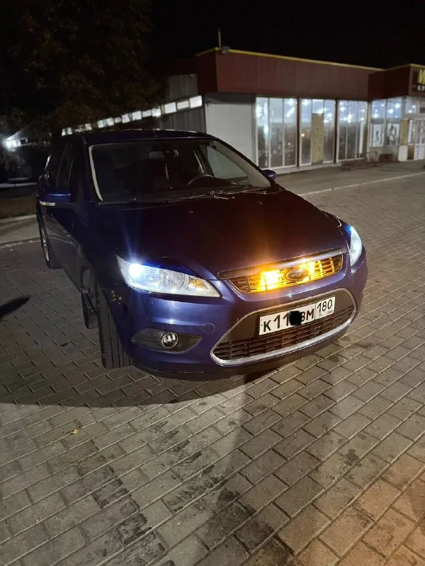 Ford focus 2 (рестайлинг). 2008 г. , сборка германия. комплектация chia. круиз, датчик света, датчик дождя, доводчики стекл, подогрев сидений, климат, подогрев зеркал, электро пакет. зеркало заднего вида с автозатемнением. хороший свет, ближний, дальний, туманки led. мотор 1.8, 5-мкпп. 287500 км. г. донецк. продажа только с полным переоформлением. цена 690 000₽ торг у капота. тел. +79495210540 (тг). - фотография - 4