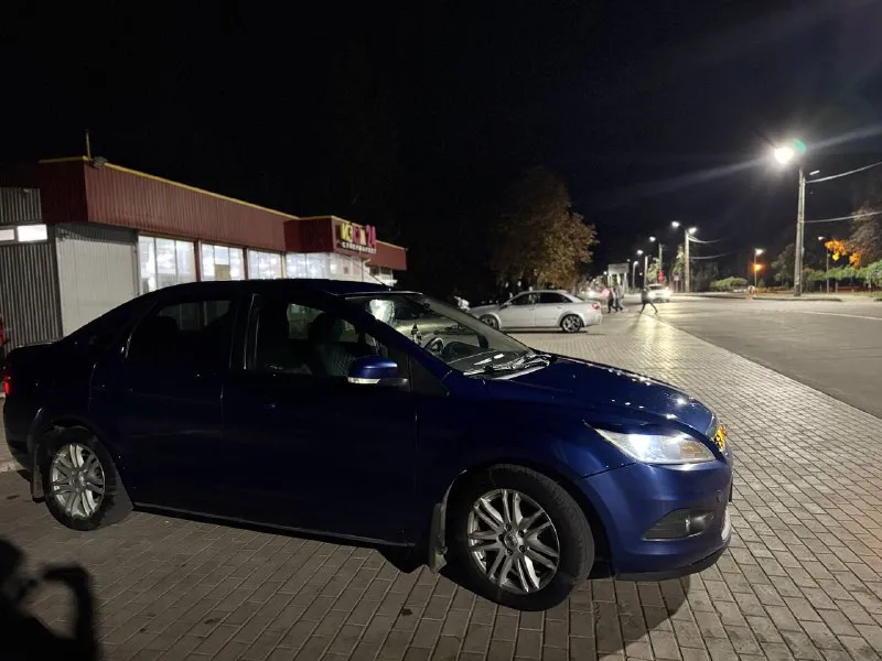 Ford focus 2 (рестайлинг). 2008 г. , сборка германия. комплектация chia. круиз, датчик света, датчик дождя, доводчики стекл, подогрев сидений, климат, подогрев зеркал, электро пакет. зеркало заднего вида с автозатемнением. хороший свет, ближний, дальний, туманки led. мотор 1.8, 5-мкпп. 287500 км. г. донецк. продажа только с полным переоформлением. цена 690 000₽ торг у капота. тел. +79495210540 (тг). - фотография - 5