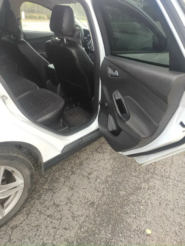 Продам ford фокус iii (рестайлинг ) универсал 2018г. механика 1.6, 105л. с. кондиционер, мульти руль, 2 электростеклоподъемниках, подогрев сидений, электрорегулировка зеркал, бортовой компьютер, подогрев лобового стекла. пробег 251 тыс. км. цена 1050000 руб. торг у капота. г. кировское +79493516844 📞 звоните: +7(949)3516844 - фотография - 6