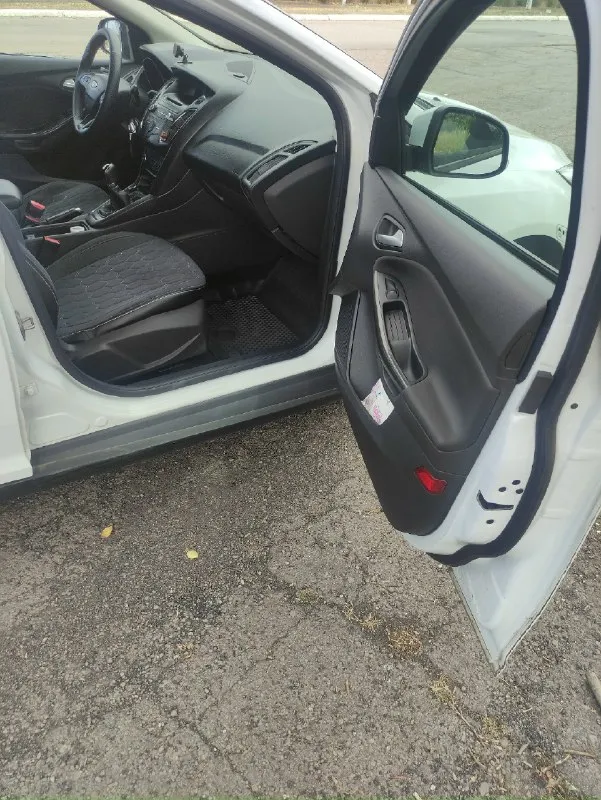 Продам ford фокус iii (рестайлинг ) универсал 2018г. механика 1.6, 105л. с. кондиционер, мульти руль, 2 электростеклоподъемниках, подогрев сидений, электрорегулировка зеркал, бортовой компьютер, подогрев лобового стекла. пробег 251 тыс. км. цена 1050000 руб. торг у капота. г. кировское +79493516844 📞 звоните: +7(949)3516844 - фотография - 8