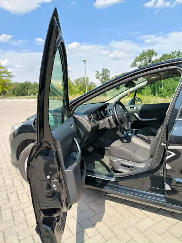 Продам личный автомобиль, peugeot 308 ( peugeot 308) 1.6 ат, 2011г. 189000 км. г. донецк. технически исправен. по мотору менялись сальники коленвала, так же замена маслосьемные колпачки +предвидущий собственник менял цепь грм. по ходовой части были помееяны задние тормозные диски со ступичными подшипниками. с середины замена шаровых +стойки стабилизатора. замена аккумулятора. резина 2 комплекта. лето новые только купили. владельцы, я 4тая. на рос учете. салон в хорошем состоянии. коробка автомат. сама машина опрятная. но тоже отнеситесь с пониманием она не новая есть жизненные коцки и т. п. по всем вопросам отвечу. цена: 580 000 руб. без торга по вопросам +7949 363 20 09 алëна 📞 звоните: +7(949)3632009 - фотография - 5