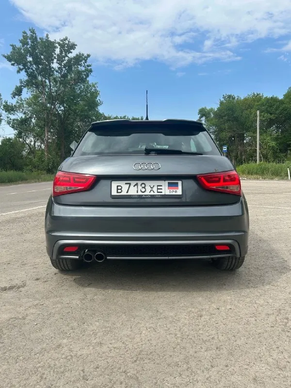 Продам audi a1 2011 год. маневренный и комфортный автомобиль, привлекает взгляд окружающих. хорошая комплектация, два комплекта резины - новые. пробег 180.000 км. по авто многое сделано ✔ вопросы по телефону + 7-949-311-68-98 даниил (telegram на этом же номере) цена : 950.000 руб. + торг 📞 звоните: +7(949)3116898 - фотография - 5