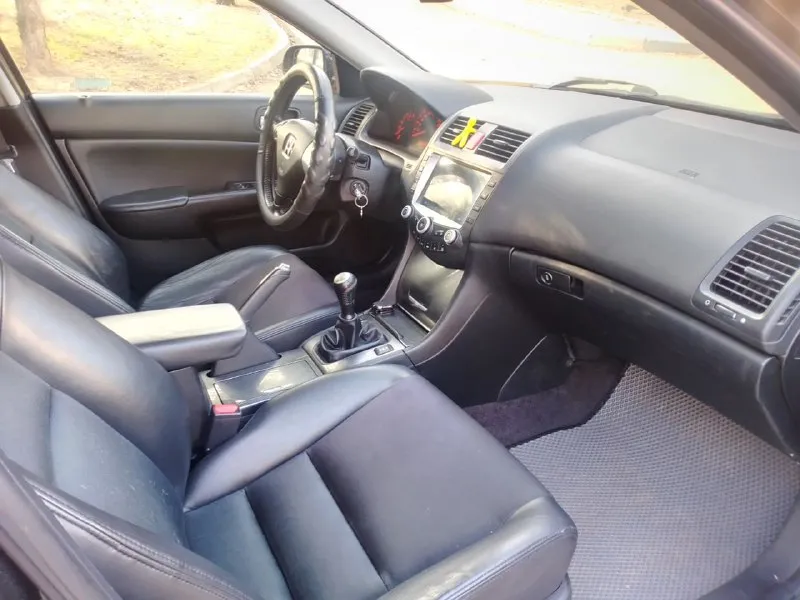 Honda аккорд 7. 2003г. бензин механика 2.0 155 л/с собственник не перекуп. машина в хорошем состоянии как внешне так и внутри салон не прокурен. машину брал для себя на запчасти деньги не жалел. много чего было сделано описывать все нет смысла расскажу всё по телефону. летняя резина тоже на титанах. цена 800 000. телефон +7949 30 666 51 📞 звоните: +7(949)3066651 - фотография - 7