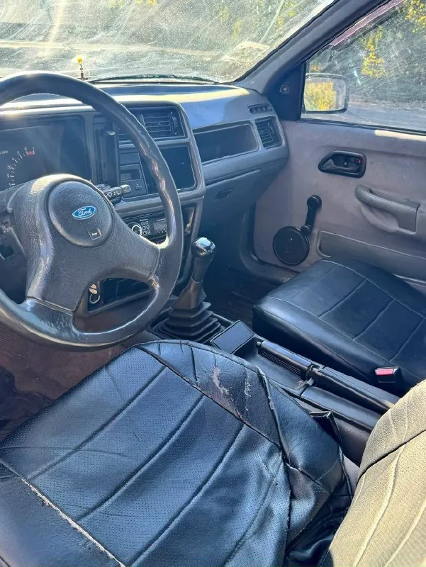 Продам ford сиерра 87 г. в на ходу газ/бензин в хорошем состоянии не гнилая косяки на фото учёт украина и днр авто находится в горловке цена 99 999₽ все вопросы по телефону +79494002566 ( связь плохая можно на тг) 📞 звоните: +7(949)4002566 - фотография - 5