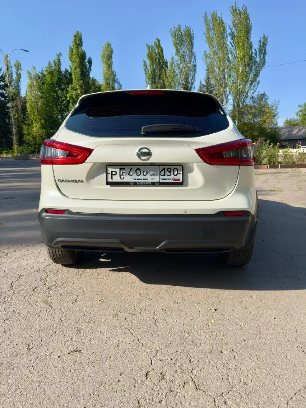 Продаю nissan qashqai j11 2019 года выпуска. двигатель 2.0, коробка cvt. пробег 85 тыс. км. автомобиль в очень хорошем состоянии, технически полностью обслужен. два комплета ключей. сигнализация с автозапуском. вложений не требует. комплектация: - обогрев передних и задних сидений - климат-контроль двухзонный - коммуникационная система bluetooth - линейный аудиовход aux - вход для подключения usb-устройств и ipod / iphone - аудиосистема с am/fm/cd/mp3 проигрывателем - антенна «акулий плавник» - антиблокировочная система тормозов (abs) - система курсовой устойчивости (esp) - датчики парковки спереди и сзади - система помощи при экстренном торможении nissan brake assist - система помощи при движении на подъеме (hsa) - электронная система распределения тормозных сил (ebd) - система активного торможения двигателем (aeb) - система активного контроля траектории движения (atc) - система гашения колебаний кузова (arc) - передние противотуманные фары - задни 📞 звоните: +7(949)3557213 - фотография - 3