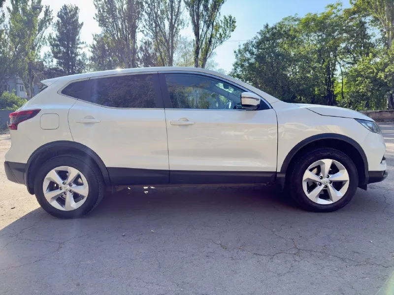 Продаю nissan qashqai j11 2019 года выпуска. двигатель 2.0, коробка cvt. пробег 85 тыс. км. автомобиль в очень хорошем состоянии, технически полностью обслужен. два комплета ключей. сигнализация с автозапуском. вложений не требует. комплектация: - обогрев передних и задних сидений - климат-контроль двухзонный - коммуникационная система bluetooth - линейный аудиовход aux - вход для подключения usb-устройств и ipod / iphone - аудиосистема с am/fm/cd/mp3 проигрывателем - антенна «акулий плавник» - антиблокировочная система тормозов (abs) - система курсовой устойчивости (esp) - датчики парковки спереди и сзади - система помощи при экстренном торможении nissan brake assist - система помощи при движении на подъеме (hsa) - электронная система распределения тормозных сил (ebd) - система активного торможения двигателем (aeb) - система активного контроля траектории движения (atc) - система гашения колебаний кузова (arc) - передние противотуманные фары - задни 📞 звоните: +7(949)3557213 - фотография - 4