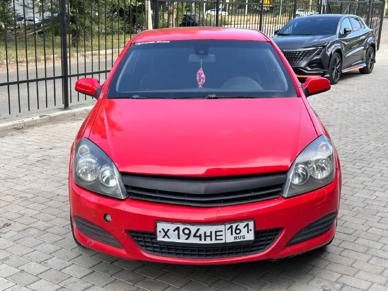 Продам opel astra h gtc 2007 года выпуска мотор 1.6 самый надежный и неприхотливый в линейке. коробка автомат. автомобиль в достойном техническом состоянии, мотор работает равно, не троит, не дымит, масло не кушает, тянет отлично. коробка без нареканий, без пинков, рывков плавно переключает все скорости. по ходовой без посторонних звуков, уверенно стоит на дороге, тормоза хорошие, ручник держит. климат-контроль исправен, холодит очень хорошо. в данный момент автомобиль без вложений, на бодром уверенном ходу. все документы на руках стс, птс, дкп, оформление без проблем. цена:420000 р. торг около автомобиля. территориально нахожусь в городе макеевка. телефон для связи: +7 949 393 58 25 +7 901 744 57 33 📞 звоните: +7(949)3935825 - фотография - 2