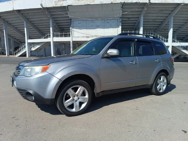 Продам личный авто subaru forester год: 2009г мотор: 2,5 at (171л. с) коробка автомат привод: полный пробег: 165м цена: 1,3 миллиона (торг уместен) продаю личный авто в отличном состоянии. по техническому состоянию всё отлично. двигатель обслужен, масло не ест, коробка переключает плавно, ходовка и привод в полном порядке. кондиционер работает отлично, печка работает, обогрев сидений и. д всё работает. установлена сигнализация с возможностью автозапуска. полный комплект: зимней, летней резины. продажа по финансовым причинам. детали по телефону либо в тг: +79493222619 - фотография - 3