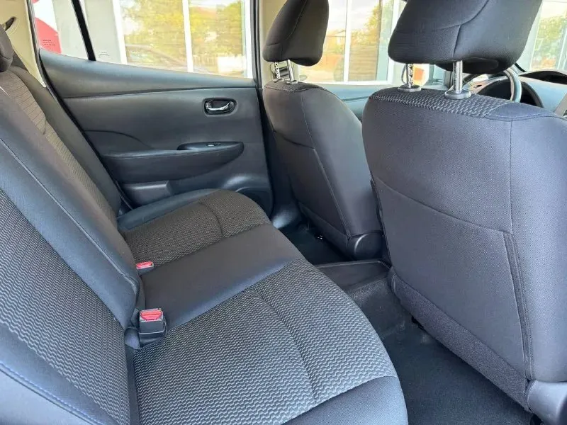 ✅марка: nissan лиф ✅цена:750000₽ ✅город:мариуполь ✅год выпуска:2013 ✅пробег:55500 км. ✅двигатель:электро ✅кпп:автомат ✅второй собственник ✅вин:1n4azocp3dc425600 ✅телефон:+79497125501 антон. ✅описание:продам хороший автомобиль в шикарном состоянии!вложений не требует. батарея в отличном состоянии! запас хода 130 км. 📞 звоните: +7(949)7125501 - фотография - 9