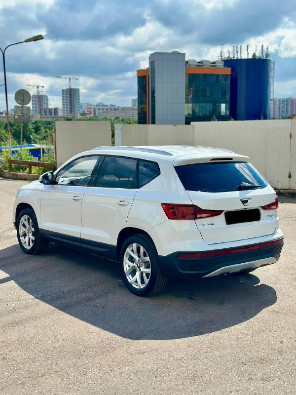 Volkswagen jetta vs5, 2023г. - volkswagen 1.4(150л. с) - aisin 6ст. пробег - 27т. км. полный аналог skoda karoq volkswagen tiguan и seat ateca от vag автомобиль в состоянии нового! после полного то! расход 6л/100км. новая резина, подогревы всех сидений, беспроводные apple car play и android auto, два ключа! система start-stop, led оптика - супер свет, большой багажник, полностью в заводском окрасе, родное идеальное остекление! зеленейшая автотека! цена 2’100’000₽ торг! telegram +79493370237 📲 tg: @m00nw0man 📞 звоните: +7(949)3370237 - фотография - 3