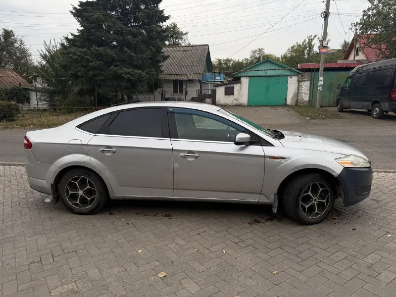 ⚠️⚠️⚠️срочно ⚠️⚠️⚠️ продам ford mondeo 4 поколения ❗️пробег 324.000 км ❗️2008 года выпуска ❗️бензин 2.0 литра (не турбо) ❗️кпп - механика ❗️ 2 владелец ❗️авто приобреталось, обслуживалось для личного пользования ❗️ на авто ездила девушка машина в хорошем состоянии, салон ухоженный, чистый, приятный, не зацарапан, не подрат, ходовая часть в отличном состоянии не стучит, не скрипит, не гремит, дорогу машина держит на ура, комфортно управляется, удобная посадка и комфортное расположение составляющий салона, мотор не троит, не дымит, не задыхается, машинка едет довольно бодро для своих 2.0 литров, коробка в идеале не хрустит не дергает ничего не скрипит, по кузову есть моменты подробные фото скину в личные сообщения, в машине стоит приятная музыка, задняя полусфера за тонирована в 5% плёнку. о комплектации: -мультируль (все кнопки работают как должны работать) -доводчики стекол автомобиля -кондиционер -головной ближний свет стоят led лампы яркие, хорошо освещают дорогу, не с 📞 звоните: +7(949)6173882 - фотография - 4
