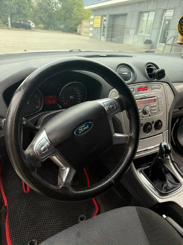 ⚠️⚠️⚠️срочно ⚠️⚠️⚠️ продам ford mondeo 4 поколения ❗️пробег 324.000 км ❗️2008 года выпуска ❗️бензин 2.0 литра (не турбо) ❗️кпп - механика ❗️ 2 владелец ❗️авто приобреталось, обслуживалось для личного пользования ❗️ на авто ездила девушка машина в хорошем состоянии, салон ухоженный, чистый, приятный, не зацарапан, не подрат, ходовая часть в отличном состоянии не стучит, не скрипит, не гремит, дорогу машина держит на ура, комфортно управляется, удобная посадка и комфортное расположение составляющий салона, мотор не троит, не дымит, не задыхается, машинка едет довольно бодро для своих 2.0 литров, коробка в идеале не хрустит не дергает ничего не скрипит, по кузову есть моменты подробные фото скину в личные сообщения, в машине стоит приятная музыка, задняя полусфера за тонирована в 5% плёнку. о комплектации: -мультируль (все кнопки работают как должны работать) -доводчики стекол автомобиля -кондиционер -головной ближний свет стоят led лампы яркие, хорошо освещают дорогу, не с 📞 звоните: +7(949)6173882 - фотография - 6