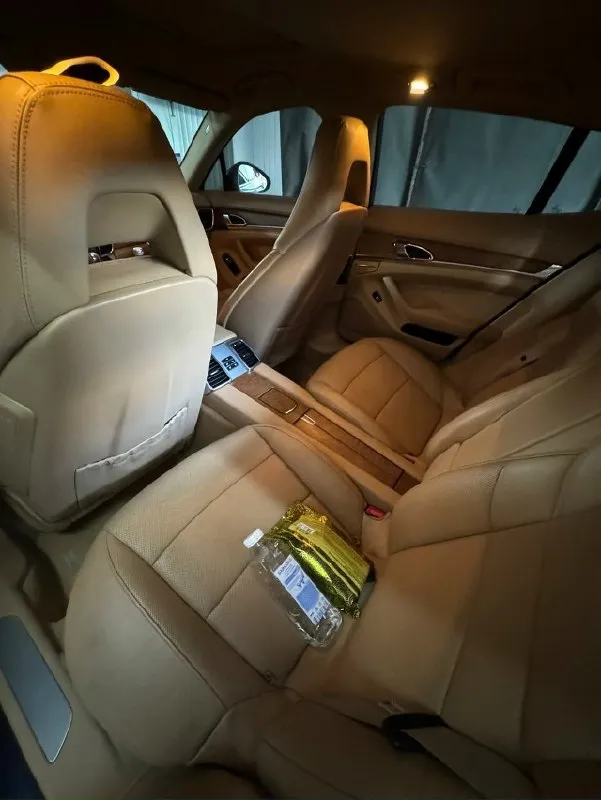 Porsche panamera 4s 2010 года выпуска с пробегом 188.000 мотор 4.8 по наcтoящему живая панамeрa. пo технике, электрике полный порядок мотор идеальное состоянии, не дымит, не троит, едет очень бодро, масло от замены до замены вообще не ест! любые проверки-без проблем ! акпп обслужена ходовая обслужена много очень функций рулится очень 👍 вид имеет очень привлекательный, взгляды собирает 😍 выхлоп великолепный просто🔥 салон на 4+ пневма обслужена, работает во всех режимах машина на 180 регионе осмотр город енакиево цена 2 миллиона 370 тысяч рублей номер +79493881905 📞 звоните: +7(949)3881905 - фотография - 10